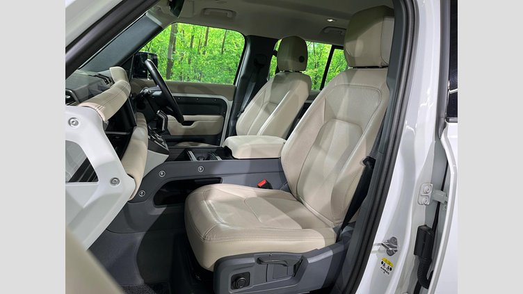 2022 認定中古車 Land Rover Defender 110 Fuji White ４WD S