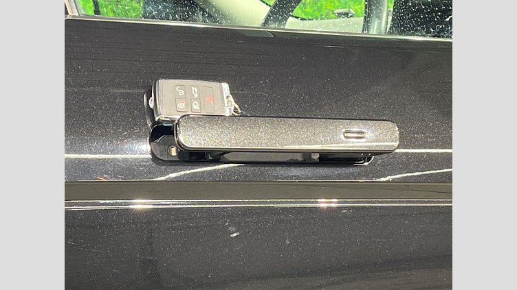 2021 認定中古車 Land Rover Range Rover Evoque サントリーニブラック P200 AWD（オートマチック） ベースグレード