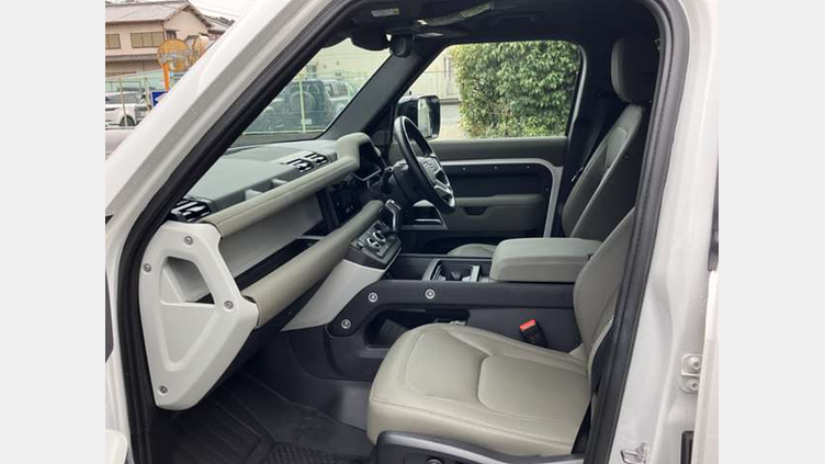 2022 認定中古車 Land Rover Defender 110 フジホワイト D300 AWD（AT） X-DYNAMIC SE