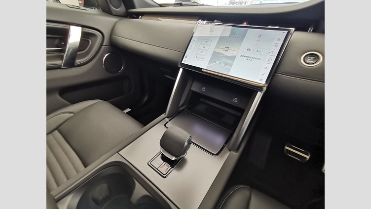 2024 認定中古車 Land Rover Discovery Sport サントリーニブラック P300eプラグインハイブリッド（ガソリン） 標準ホイール DYNAMIC HSE