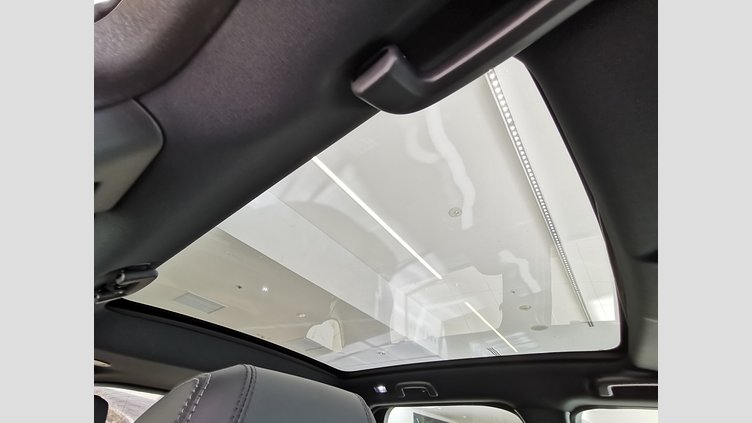 2024 認定中古車 Land Rover Discovery Sport サントリーニブラック P300eプラグインハイブリッド（ガソリン） 標準ホイール DYNAMIC HSE