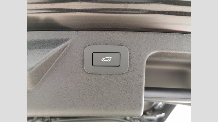 2024 認定中古車 Land Rover Discovery Sport サントリーニブラック P300eプラグインハイブリッド（ガソリン） 標準ホイール DYNAMIC HSE