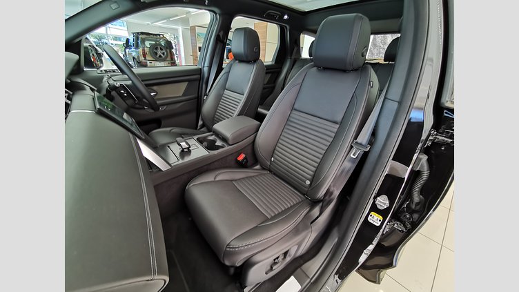 2024 認定中古車 Land Rover Discovery Sport サントリーニブラック P300eプラグインハイブリッド（ガソリン） 標準ホイール DYNAMIC HSE