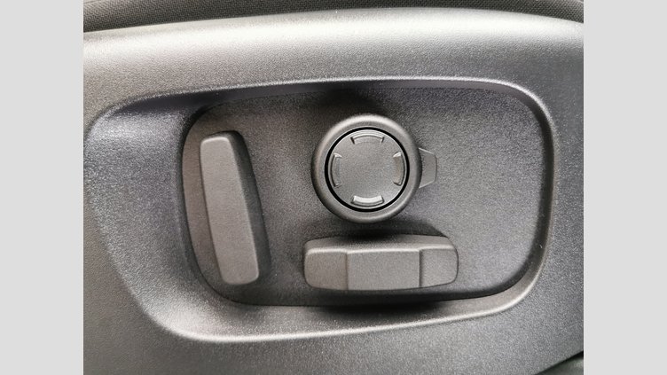 2024 認定中古車 Land Rover Discovery Sport サントリーニブラック P300eプラグインハイブリッド（ガソリン） 標準ホイール DYNAMIC HSE