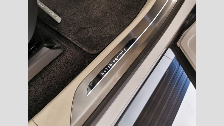 2023 認定中古車 Land Rover Range Rover オストゥーニパールホワイト P510 AWD PHEV（AT） スタンダードホイールベース AUTOBIOGRAPHY