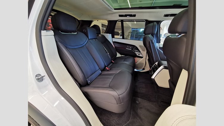 2023 認定中古車 Land Rover Range Rover オストゥーニパールホワイト P510 AWD PHEV（AT） スタンダードホイールベース AUTOBIOGRAPHY