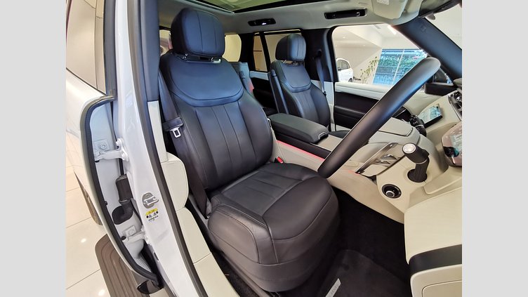 2023 認定中古車 Land Rover Range Rover オストゥーニパールホワイト P510 AWD PHEV（AT） スタンダードホイールベース AUTOBIOGRAPHY