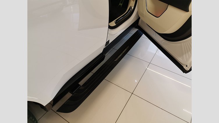 2023 認定中古車 Land Rover Range Rover オストゥーニパールホワイト P510 AWD PHEV（AT） スタンダードホイールベース AUTOBIOGRAPHY