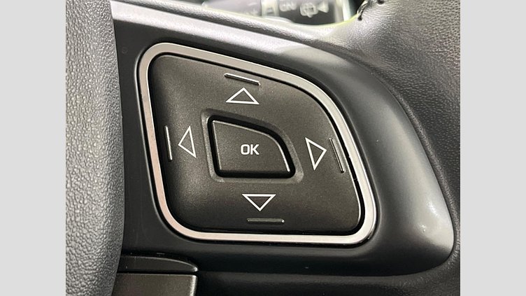 2018 認定中古車 Land Rover Range Rover Evoque Loire Blue 2.0 litre i4D Diesel SE