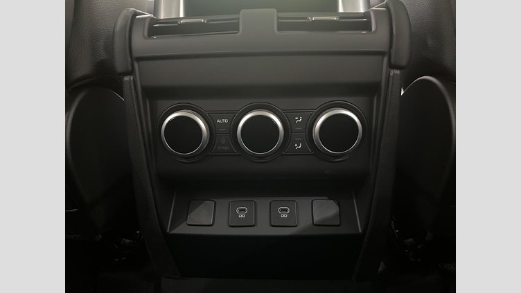 2024 認定中古車 Land Rover Defender 130 サントリーニブラック D300 AWD（AT） SE