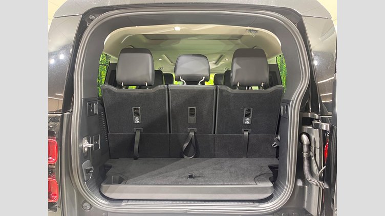 2024 認定中古車 Land Rover Defender 130 サントリーニブラック D300 AWD（AT） SE