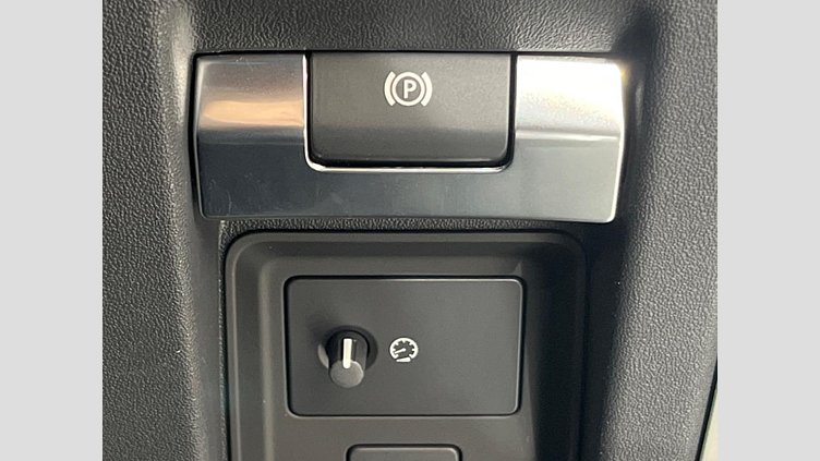 2024 認定中古車 Land Rover Defender 130 サントリーニブラック D300 AWD（AT） SE