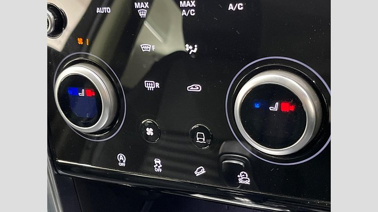 2021 認定中古車 Land Rover Discovery Sport ユーロンホワイト P200 AWD（オートマチック） 標準ホイールベース SE