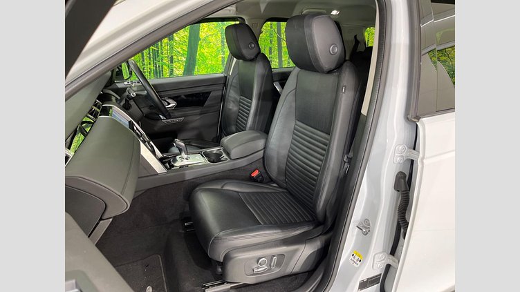 2021 認定中古車 Land Rover Discovery Sport ユーロンホワイト P200 AWD（オートマチック） 標準ホイールベース SE