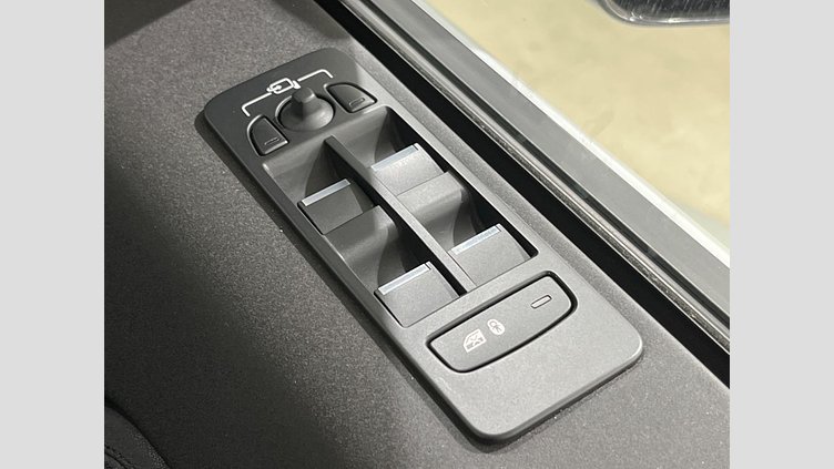 2021 認定中古車 Land Rover Discovery Sport ユーロンホワイト P200 AWD（オートマチック） 標準ホイールベース SE