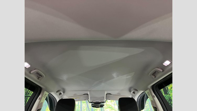 2021 認定中古車 Land Rover Discovery Sport ユーロンホワイト P200 AWD（オートマチック） 標準ホイールベース SE