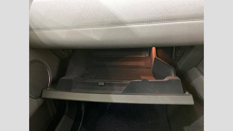 2021 認定中古車 Land Rover Discovery Sport ユーロンホワイト P200 AWD（オートマチック） 標準ホイールベース SE