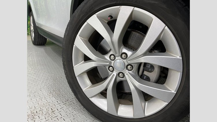 2021 認定中古車 Land Rover Discovery Sport ユーロンホワイト P200 AWD（オートマチック） 標準ホイールベース SE