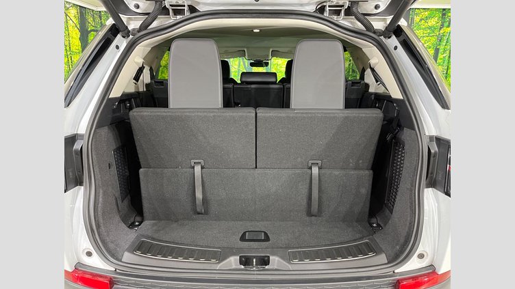 2021 認定中古車 Land Rover Discovery Sport ユーロンホワイト P200 AWD（オートマチック） 標準ホイールベース SE