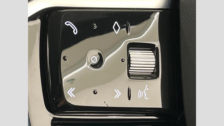 2021 認定中古車 Land Rover Discovery Sport ユーロンホワイト P200 AWD（オートマチック） 標準ホイールベース SE