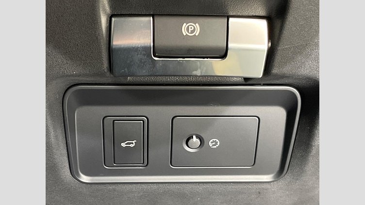 2021 認定中古車 Land Rover Discovery Sport ユーロンホワイト P200 AWD（オートマチック） 標準ホイールベース SE