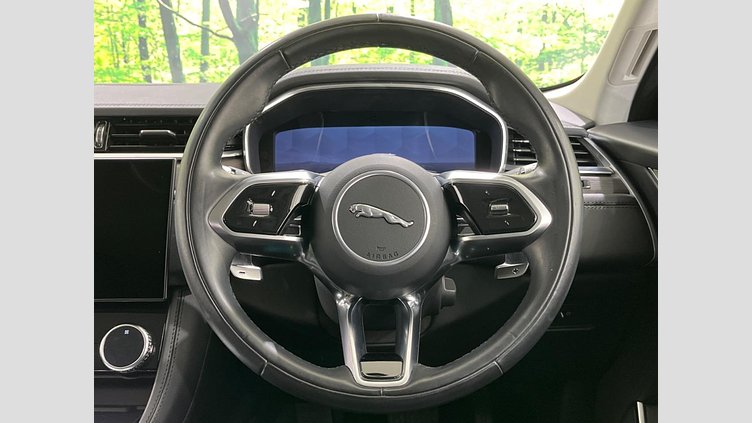 2021 認定中古車 Jaguar F-Pace ユーロンホワイト D200 AWD（オートマチック）MHEV スタンダード