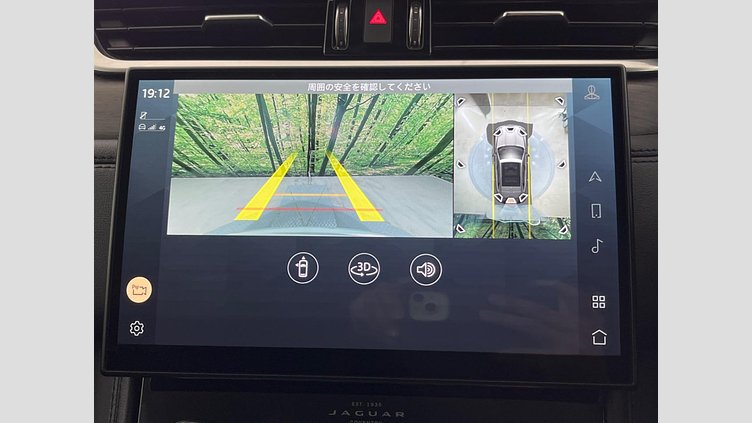 2021 認定中古車 Jaguar F-Pace ユーロンホワイト D200 AWD（オートマチック）MHEV スタンダード