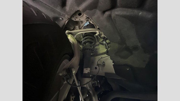 2021 認定中古車 Jaguar F-Pace ユーロンホワイト D200 AWD（オートマチック）MHEV スタンダード