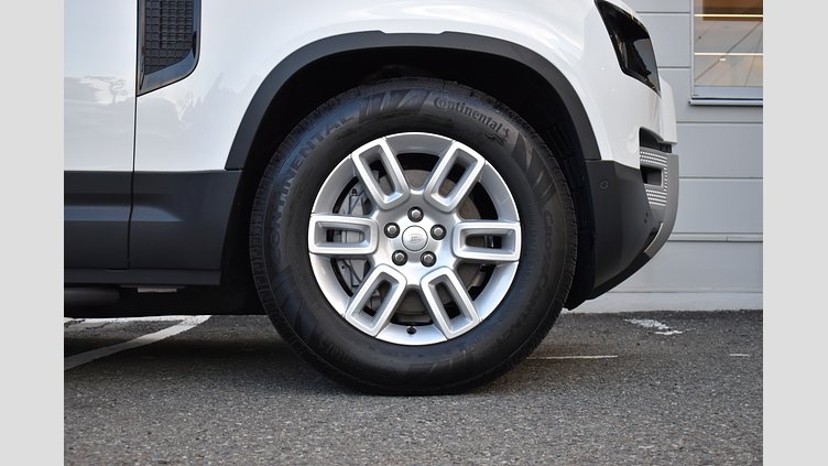 2023 認定中古車 Land Rover Defender 110 フジホワイト D300 AWD（AT） S