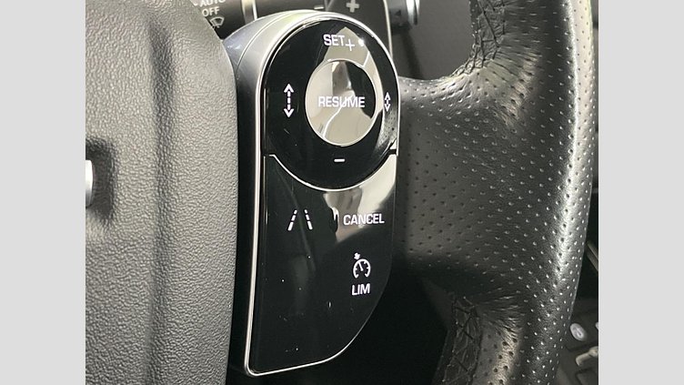 2019 認定中古車 Land Rover Range Rover Evoque フジホワイト D180 R-DYNAMIC S