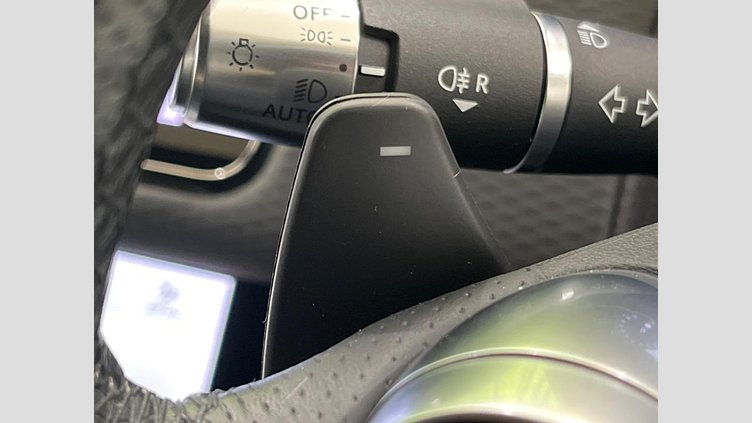 2019 認定中古車 Land Rover Range Rover Evoque フジホワイト D180 R-DYNAMIC S