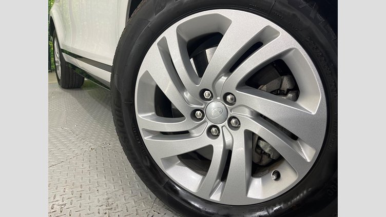 2019 認定中古車 Land Rover Range Rover Evoque フジホワイト D180 R-DYNAMIC S