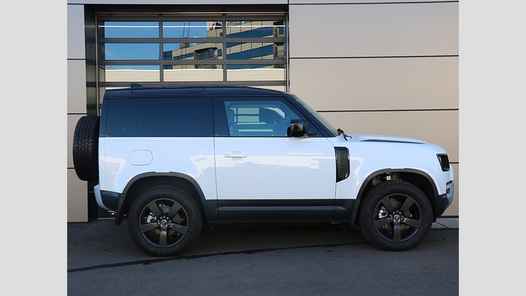 2023 認定中古車 Land Rover Defender 90 フジホワイト P300 AWD（AT） SE