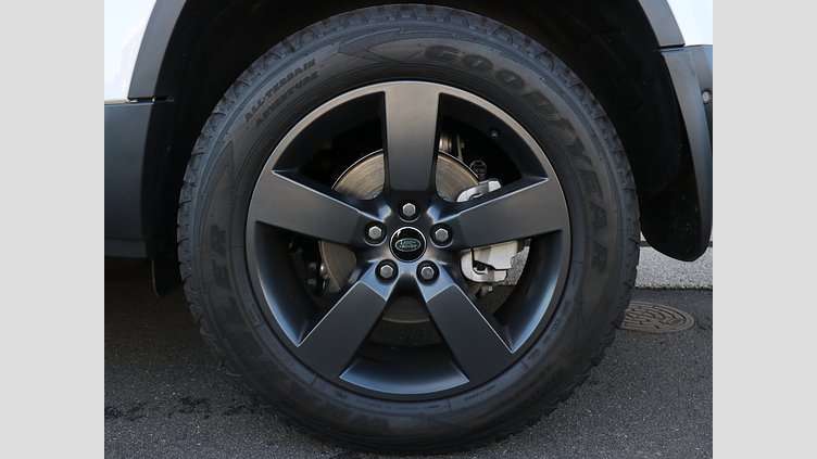 2023 認定中古車 Land Rover Defender 90 フジホワイト P300 AWD（AT） SE