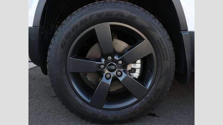 2023 認定中古車 Land Rover Defender 90 フジホワイト P300 AWD（AT） SE