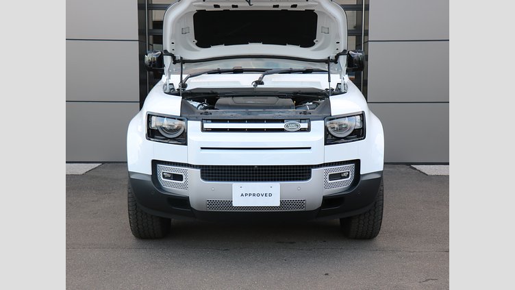2023 認定中古車 Land Rover Defender 90 フジホワイト P300 AWD（AT） SE