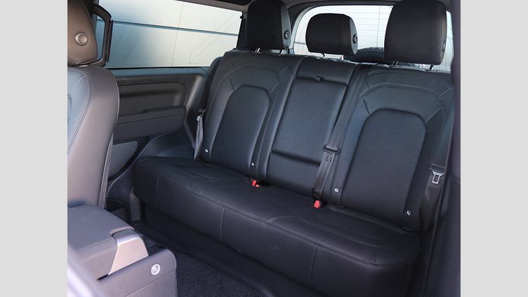 2023 認定中古車 Land Rover Defender 90 フジホワイト P300 AWD（AT） SE