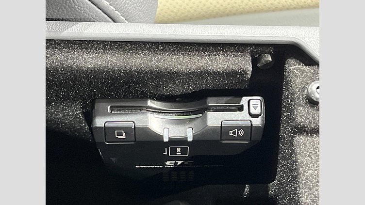 2016 認定中古車 Land Rover Range Rover Evoque Yulong White 2.0 litre Si4 Petrol SEプラス