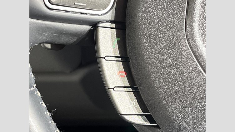 2016 認定中古車 Land Rover Range Rover Evoque Yulong White 2.0 litre Si4 Petrol SEプラス