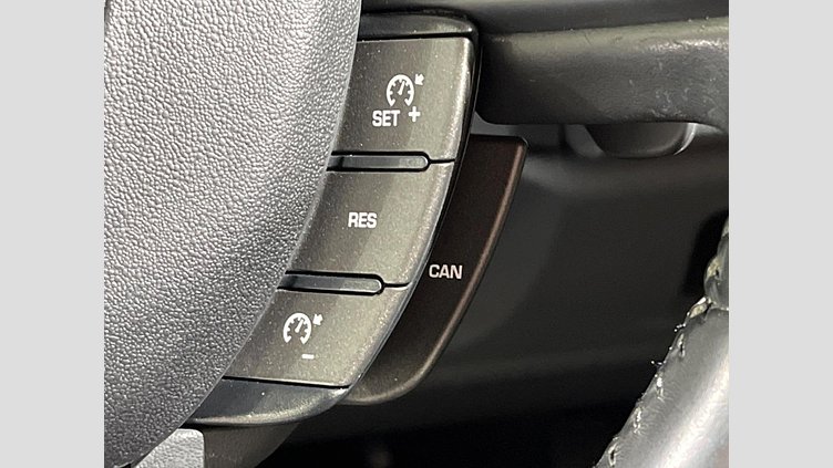 2016 認定中古車 Land Rover Range Rover Evoque Yulong White 2.0 litre Si4 Petrol SEプラス