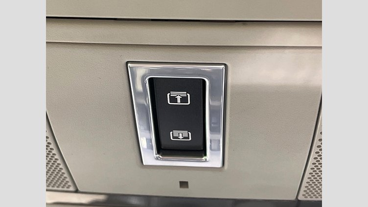 2016 認定中古車 Land Rover Range Rover Evoque Yulong White 2.0 litre Si4 Petrol SEプラス