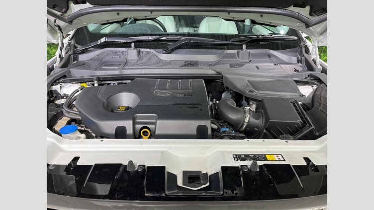 2018 認定中古車 Land Rover Discovery Sport Fuji White 2.0 litre i4D Diesel ゴーアウトエディション