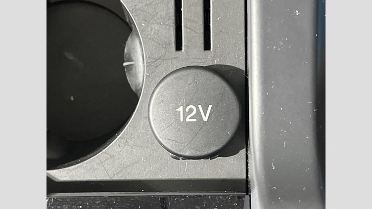 2018 認定中古車 Land Rover Discovery Sport Fuji White 2.0 litre i4D Diesel ゴーアウトエディション