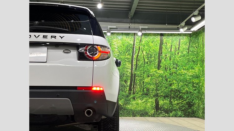 2018 認定中古車 Land Rover Discovery Sport Fuji White 2.0 litre i4D Diesel ゴーアウトエディション