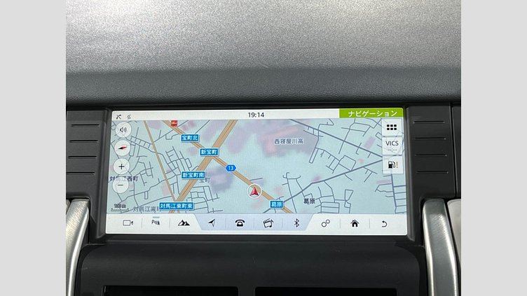 2018 認定中古車 Land Rover Discovery Sport Fuji White 2.0 litre i4D Diesel ゴーアウトエディション