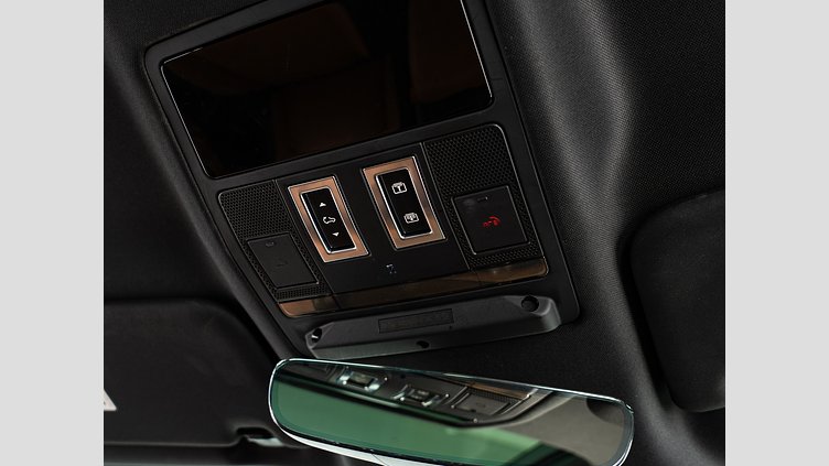 2023 認定中古車 Land Rover Defender 110 サントリーニブラック D300 AWD（AT） X-DYNAMIC HSE