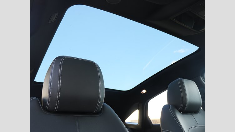 2024 認定中古車 Jaguar E-Pace フジホワイト D200マイルドハイブリッド（ディーゼル） R-DYNAMIC SE