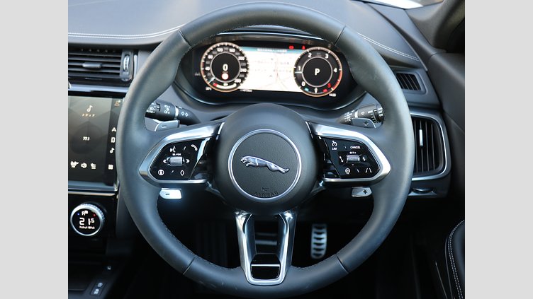 2024 認定中古車 Jaguar E-Pace フジホワイト D200マイルドハイブリッド（ディーゼル） R-DYNAMIC SE