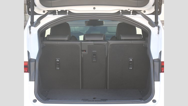 2024 認定中古車 Jaguar E-Pace フジホワイト D200マイルドハイブリッド（ディーゼル） R-DYNAMIC SE