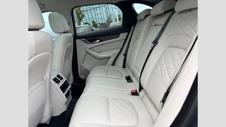 2022 認定中古車 Jaguar F-Pace ブルーファイアブルー P250 AWD（オートマチック） S